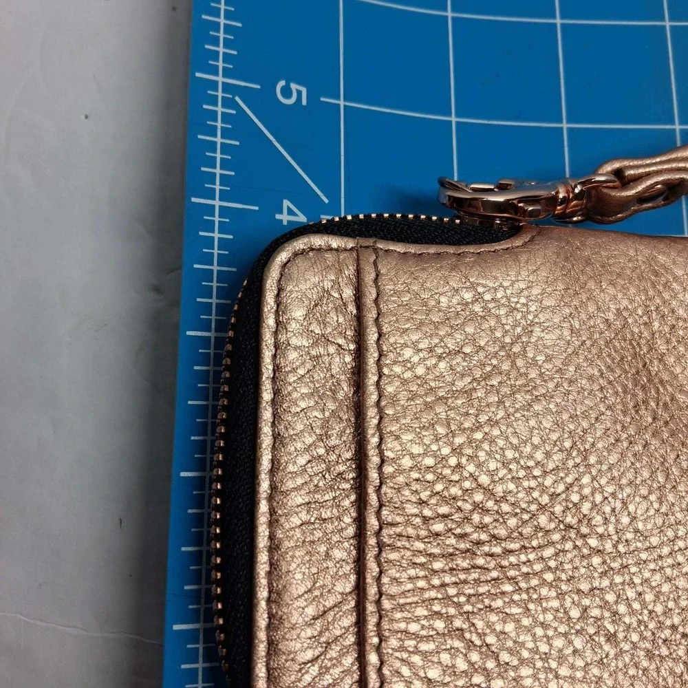 Fossil rose gold